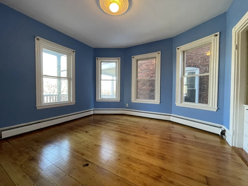 4 bed, 1 bath apartment for rent at 88 Calumet St Unit 2, Mission Hill — photo 4 of 25