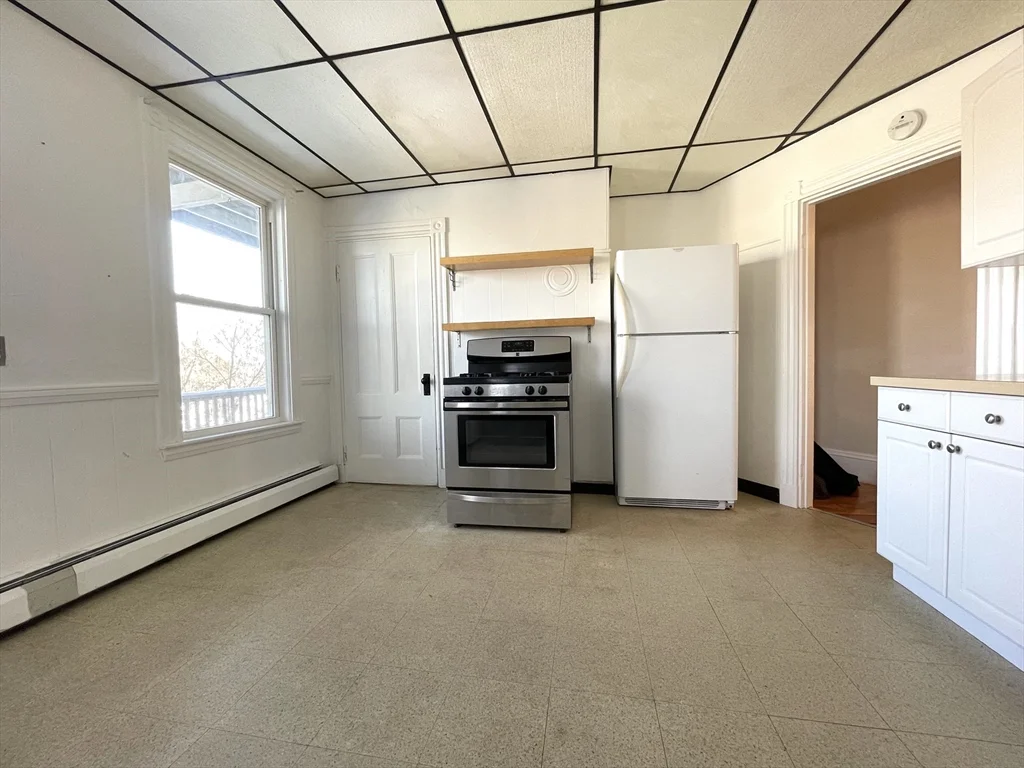 4 bed, 1 bath apartment for rent at 88 Calumet St Unit 2, Mission Hill — photo 16 of 25