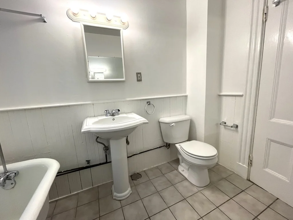 4 bed, 1 bath apartment for rent at 88 Calumet St Unit 2A, Mission Hill — photo 12 of 25