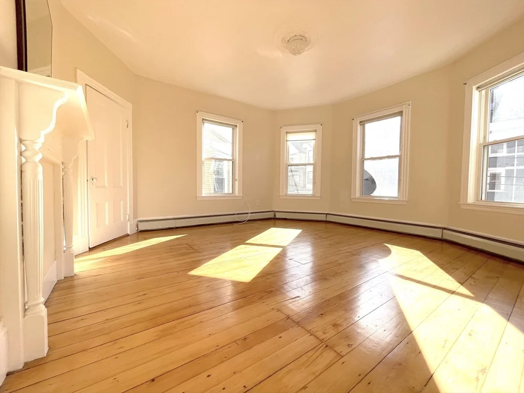 4 bed, 1 bath apartment for rent at 88 Calumet St Unit 2A, Mission Hill — photo 3 of 25