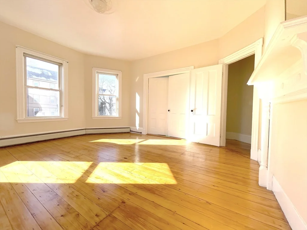 4 bed, 1 bath apartment for rent at 88 Calumet St Unit 2A, Mission Hill — photo 2 of 25