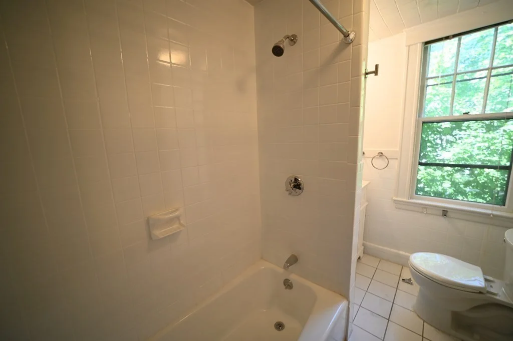 3 bed, 1 bath apartment for rent at 88 Central St Unit 1, Auburndale — photo 14 of 18
