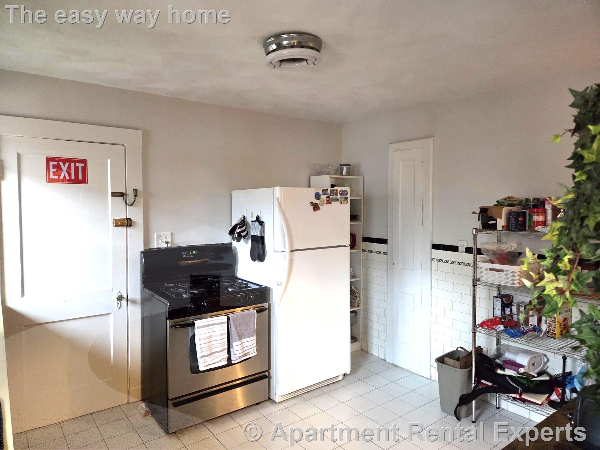 3 bed, 2 bath apartment for rent at 88 Colborne Rd, Brighton — photo 4 of 12