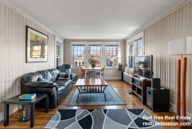 3.5 bed, 1 bath apartment for rent at 88 Colborne Rd Unit 2, Brighton — photo 1 of 14