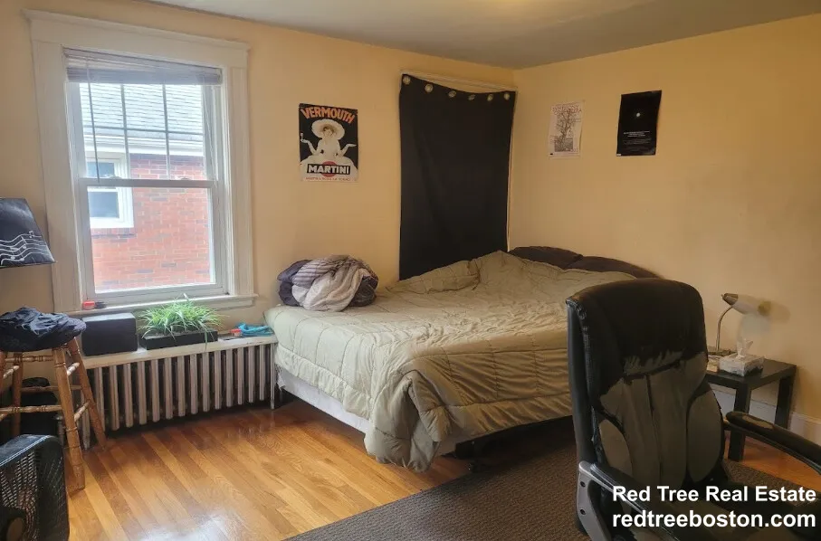 3.5 bed, 1 bath apartment for rent at 88 Colborne Rd Unit 2, Brighton — photo 10 of 14