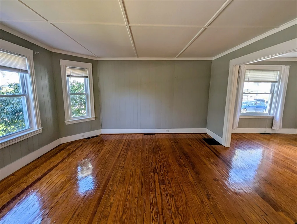 2 bed, 1 bath apartment for rent at 88 Crescent Unit 1, Franklin — photo 6 of 16