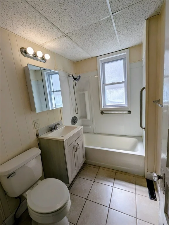 2 bed, 1 bath apartment for rent at 88 Crescent Unit 1, Franklin — photo 8 of 16