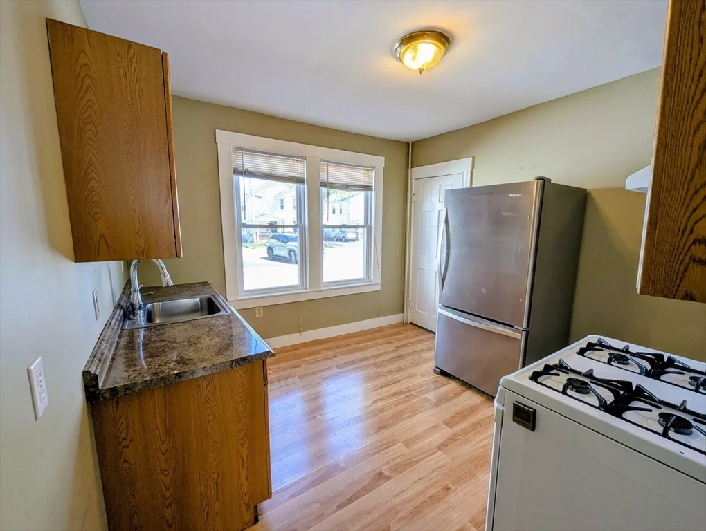 2 bed, 1 bath apartment for rent at 88 Crescent Unit 1, Franklin — photo 3 of 16