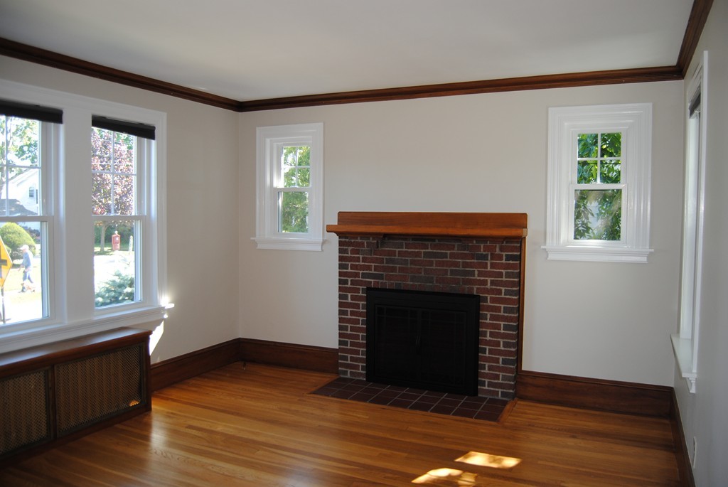 2 bed, 1 bath apartment for rent at 88 Dalton St Unit 1, Belmont — photo 3 of 16