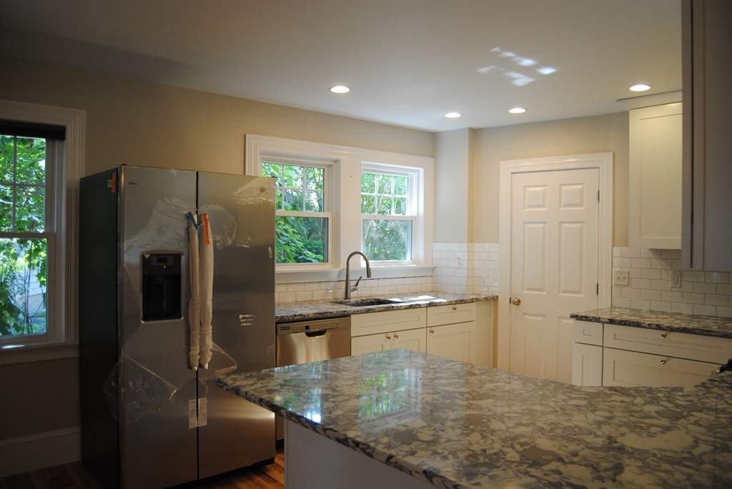 2 bed, 1 bath apartment for rent at 88 Dalton St Unit 1, Belmont — photo 6 of 16