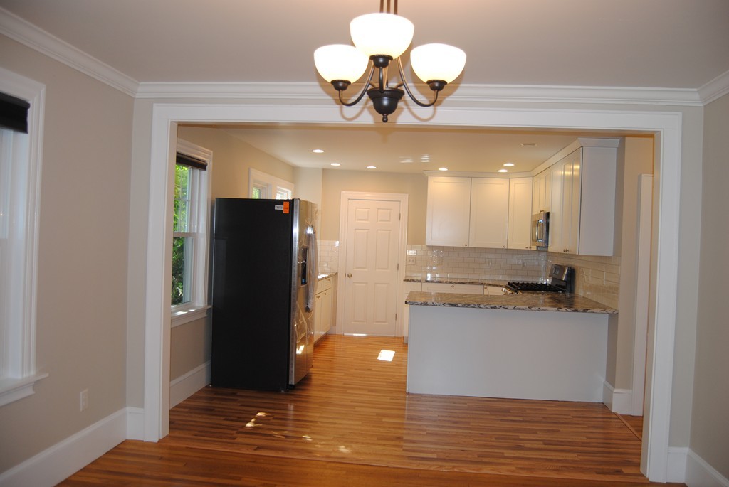 2 bed, 1 bath apartment for rent at 88 Dalton St Unit 1, Belmont — photo 9 of 16