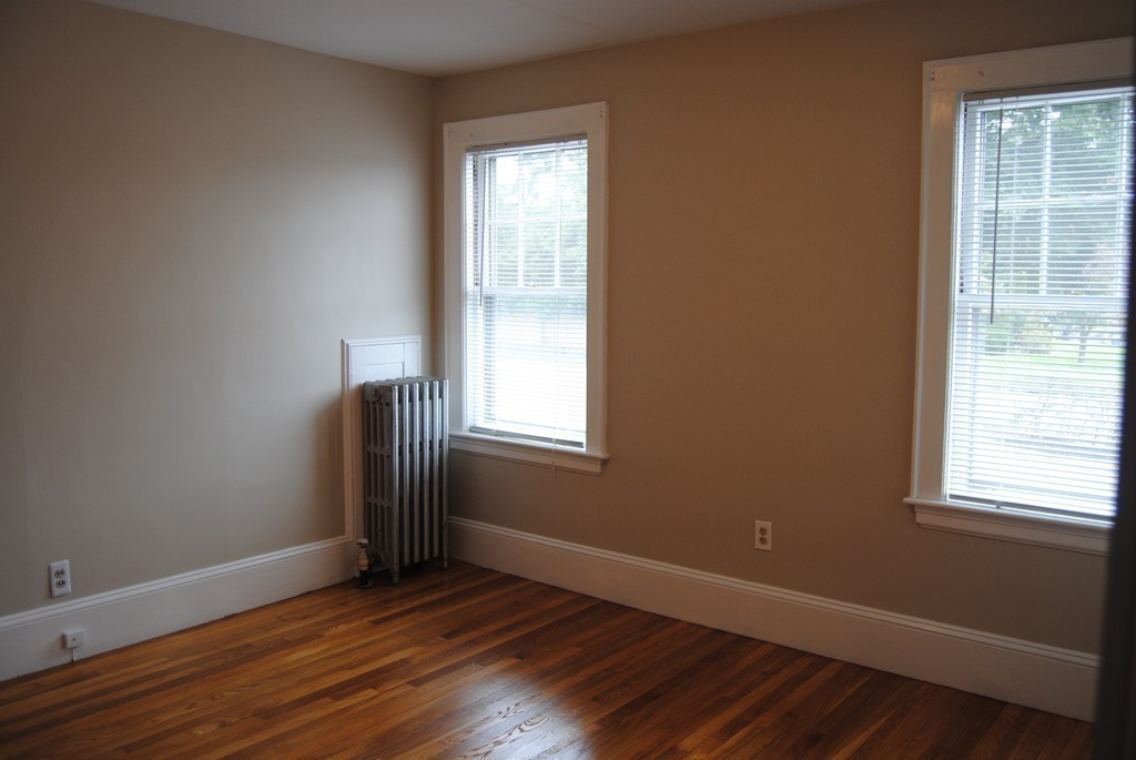 2 bed, 1 bath apartment for rent at 88 Dalton St Unit 1, Belmont — photo 13 of 16