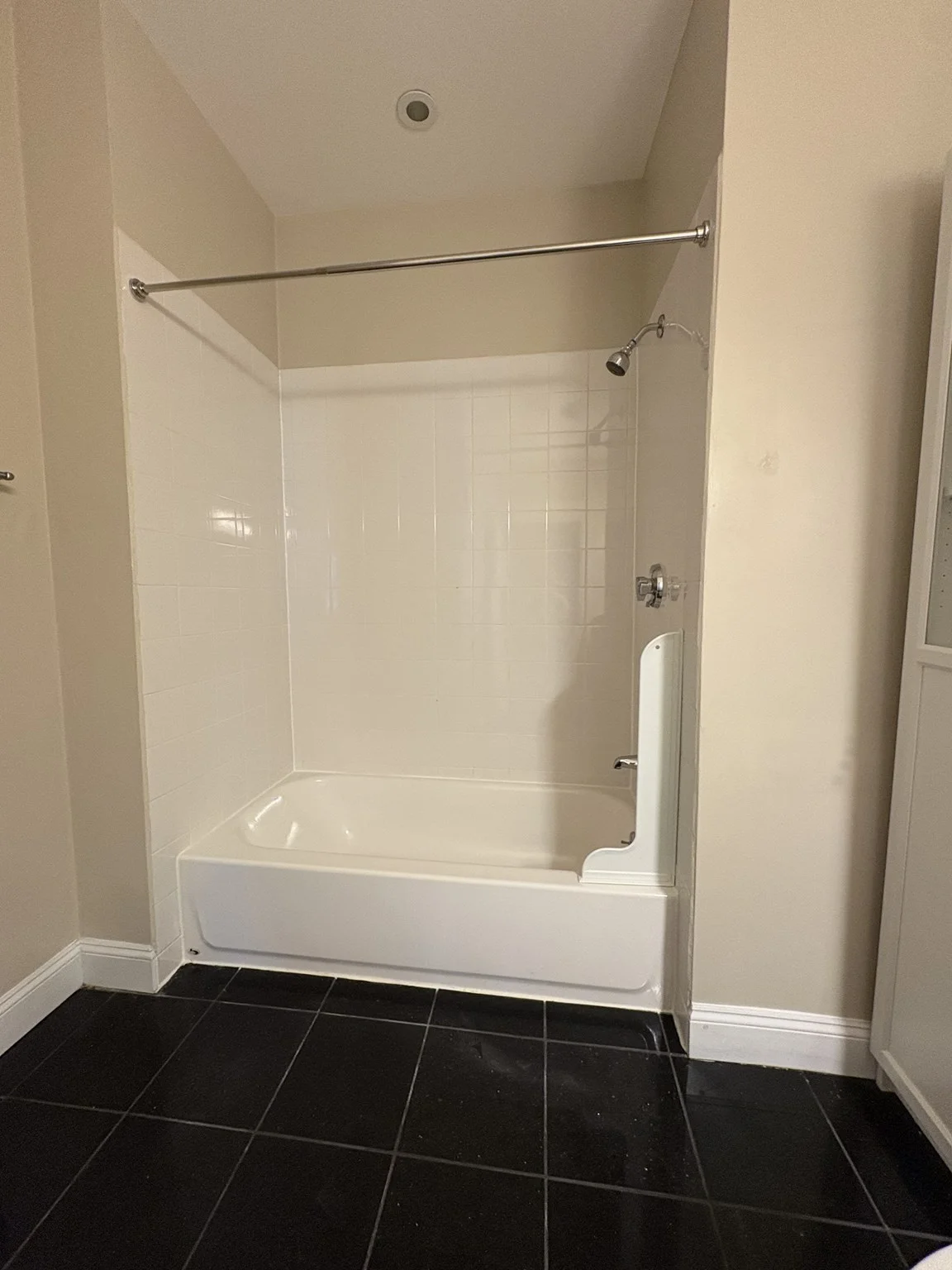 3 bed, 2 bath apartment for rent at 88 Day St Unit 1, Jamaica Plain — photo 22 of 32