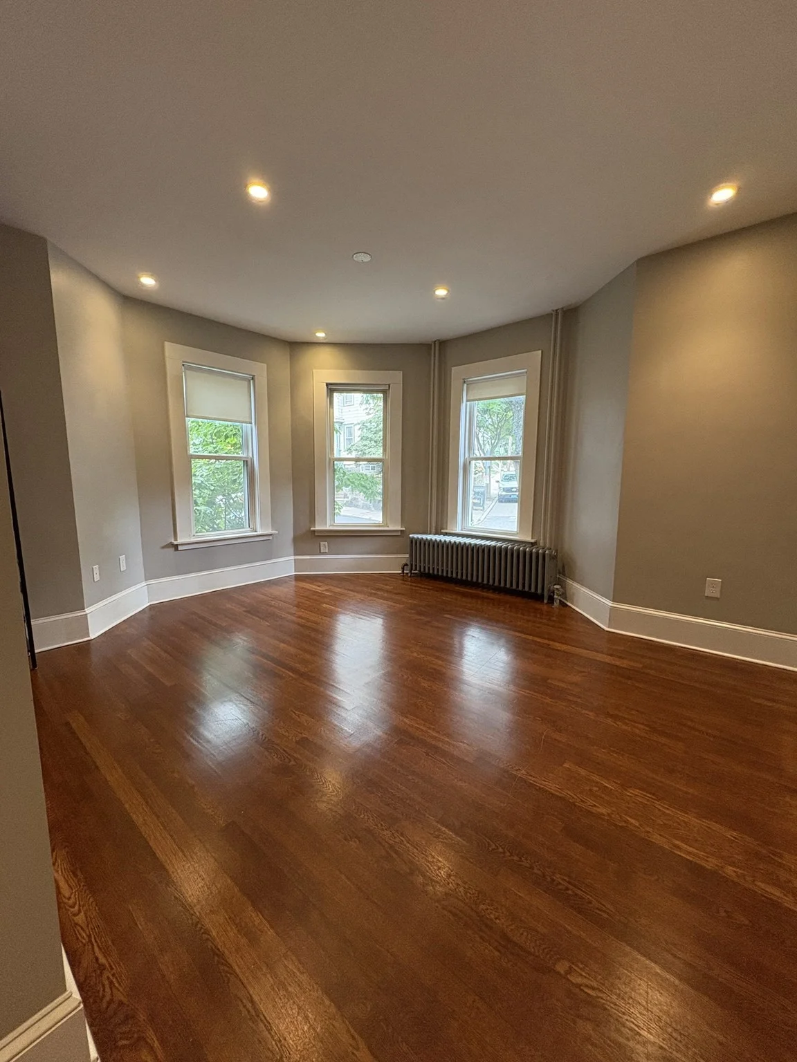 3 bed, 2 bath apartment for rent at 88 Day St Unit 1, Jamaica Plain — photo 4 of 32