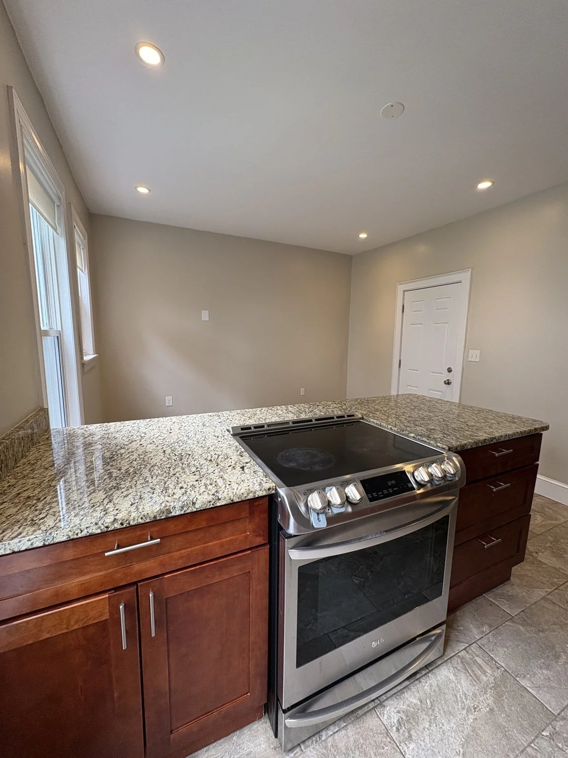 3 bed, 2 bath apartment for rent at 88 Day St Unit 1, Jamaica Plain — photo 30 of 32