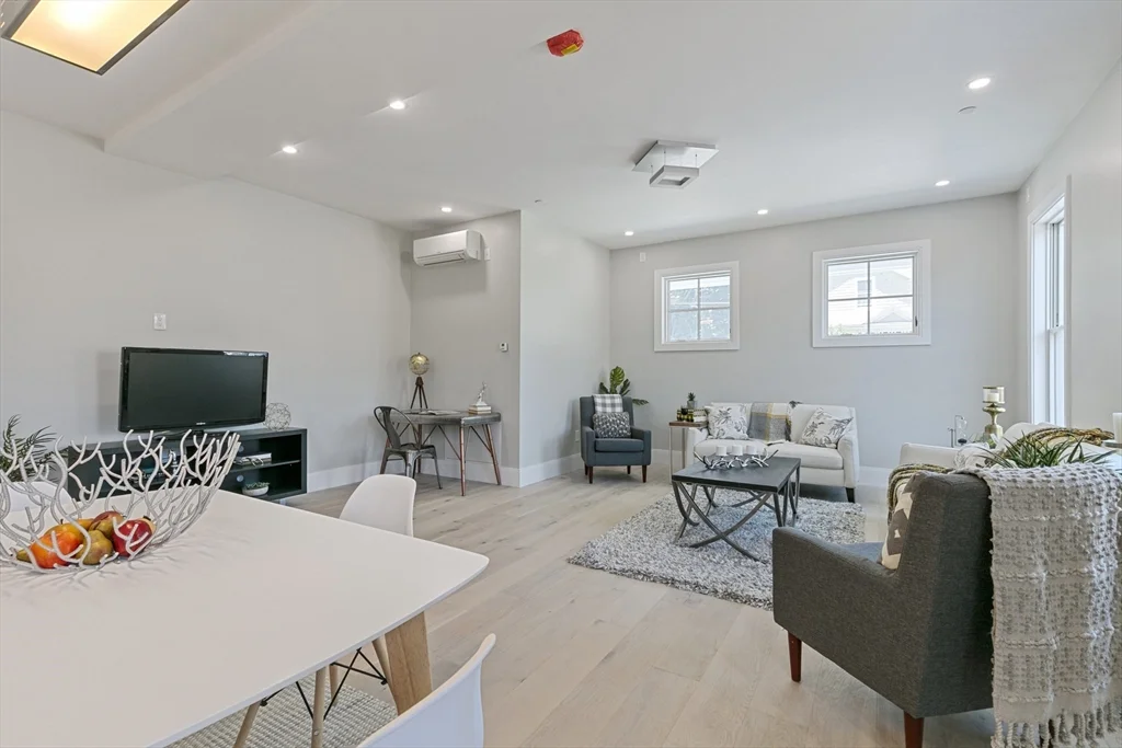 3 bed, 2 bath apartment for rent at 88 Dover St Unit 1, Davis Square — photo 6 of 31