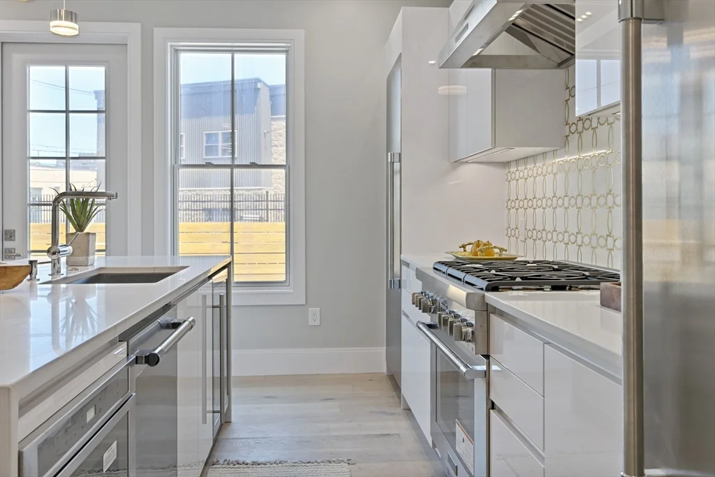 3 bed, 2 bath apartment for rent at 88 Dover St Unit 1, Davis Square — photo 9 of 31