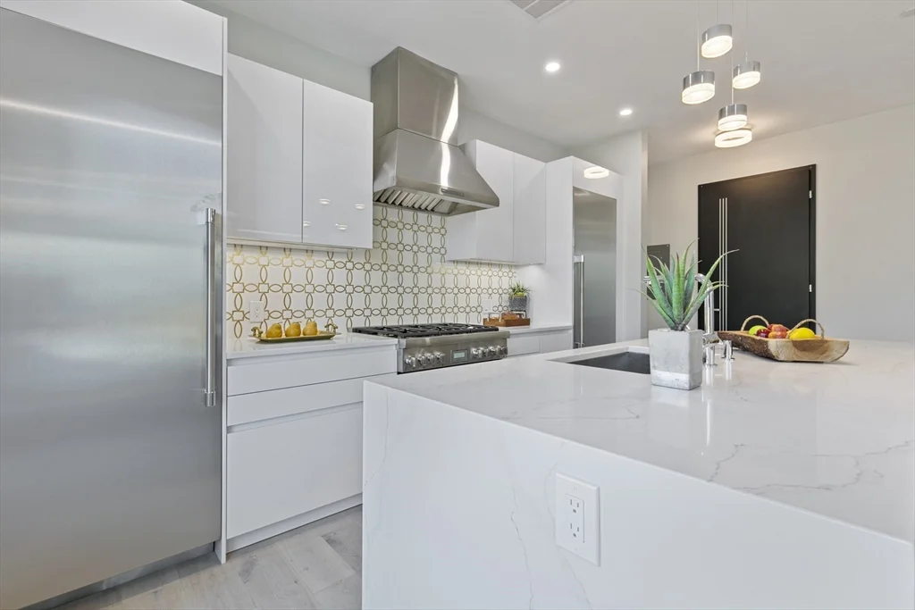 3 bed, 2 bath apartment for rent at 88 Dover St Unit 1, Davis Square — photo 13 of 31
