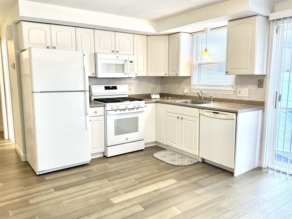 1 bed, 1 bath apartment for rent at 88 Eustis St Unit 1, Revere — photo 1 of 9
