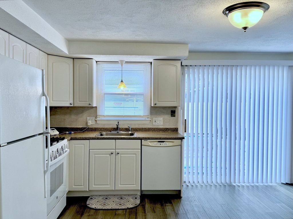 1 bed, 1 bath apartment for rent at 88 Eustis St Unit 1, Revere — photo 4 of 9