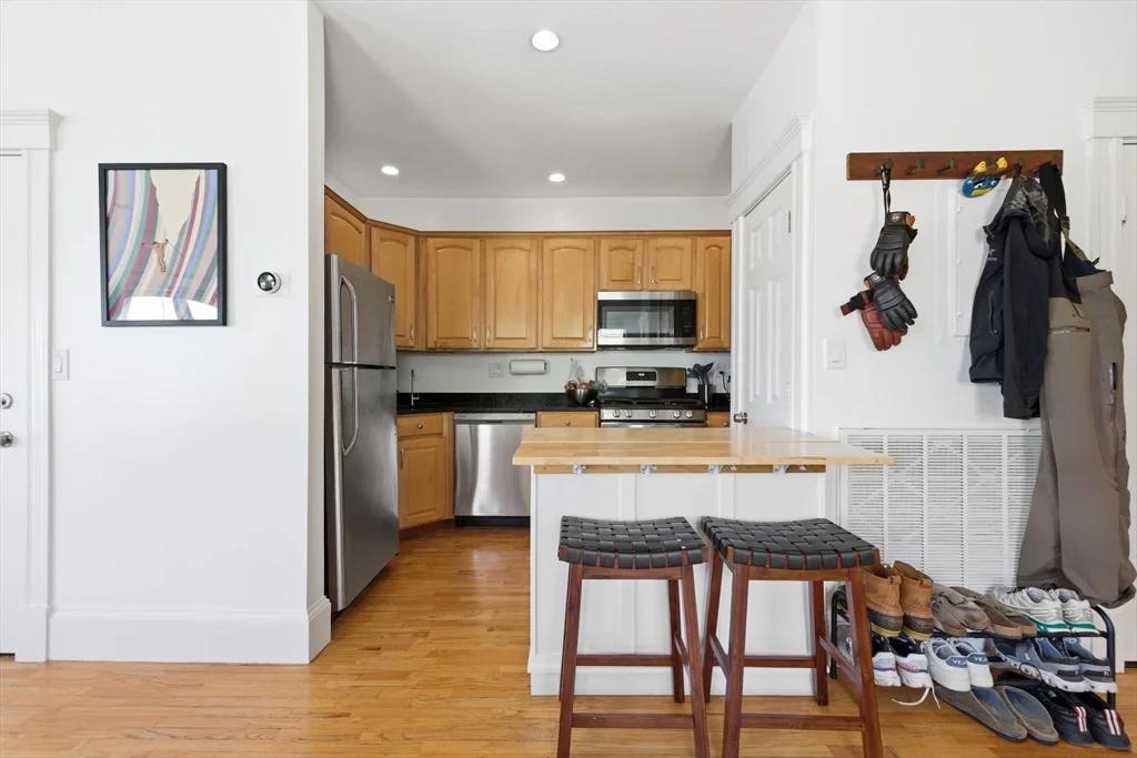 2 bed, 2 bath apartment for rent at 88 G St Unit B, South Boston — photo 10 of 31