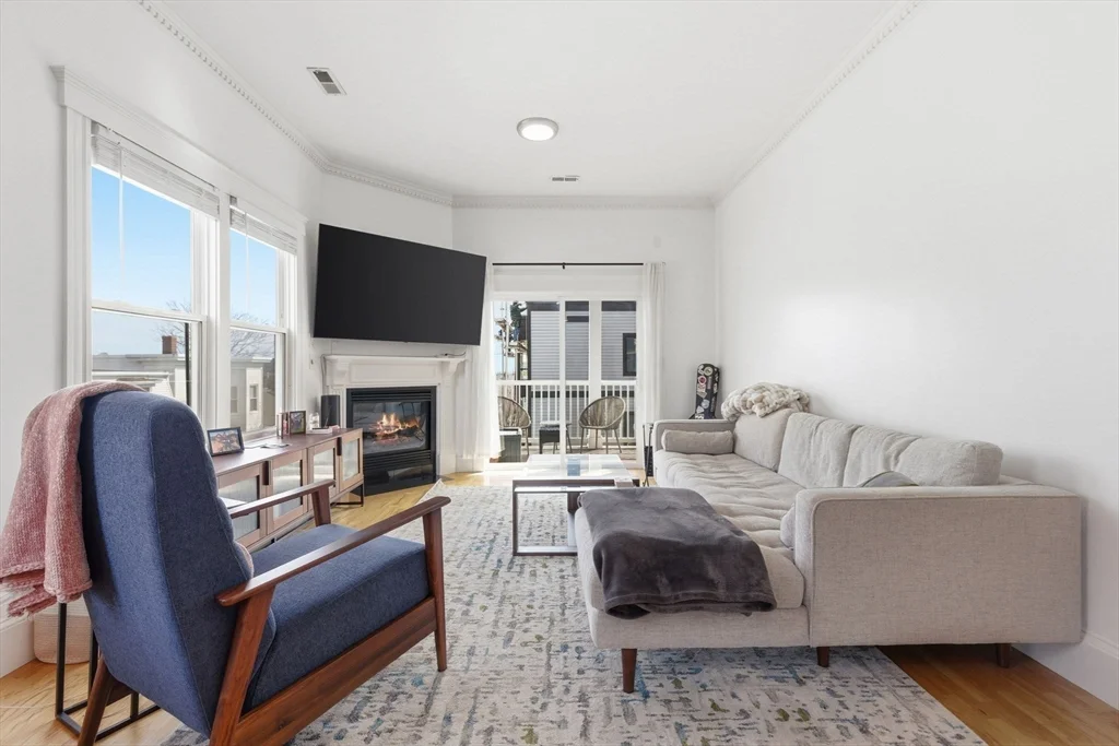 2 bed, 2 bath apartment for rent at 88 G St Unit B, South Boston — photo 3 of 31