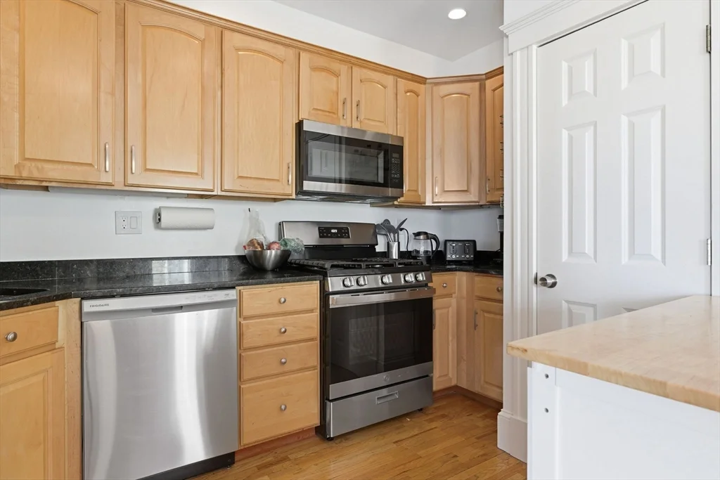 2 bed, 2 bath apartment for rent at 88 G St Unit B, South Boston — photo 12 of 31