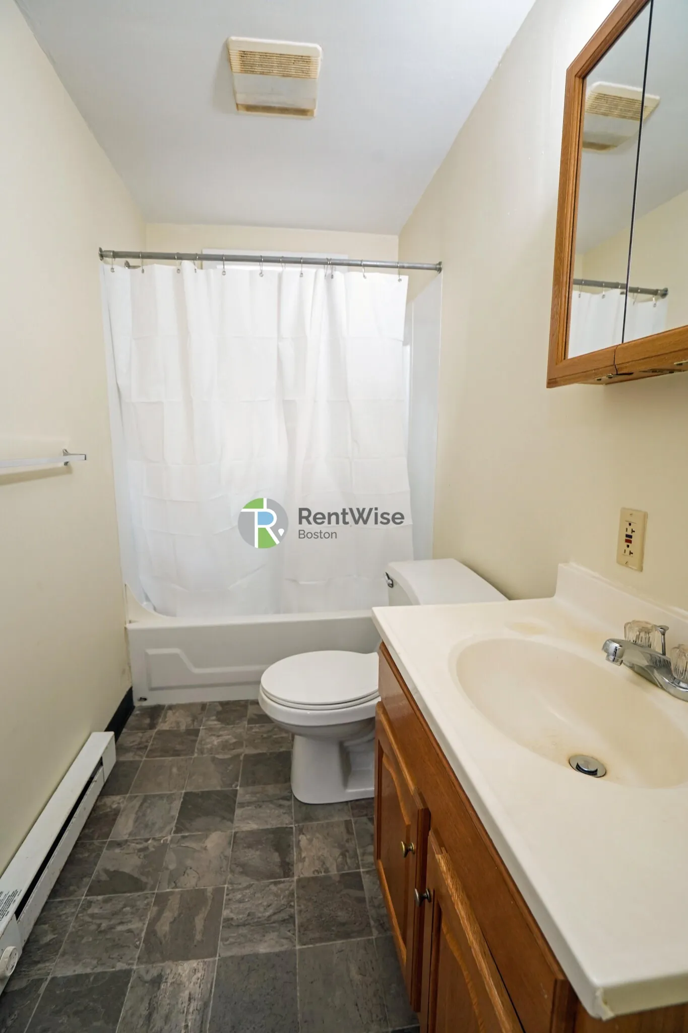 4 bed, 2 bath apartment for rent at 88 Garden St Unit 2, Neighborhood Nine — photo 17 of 23
