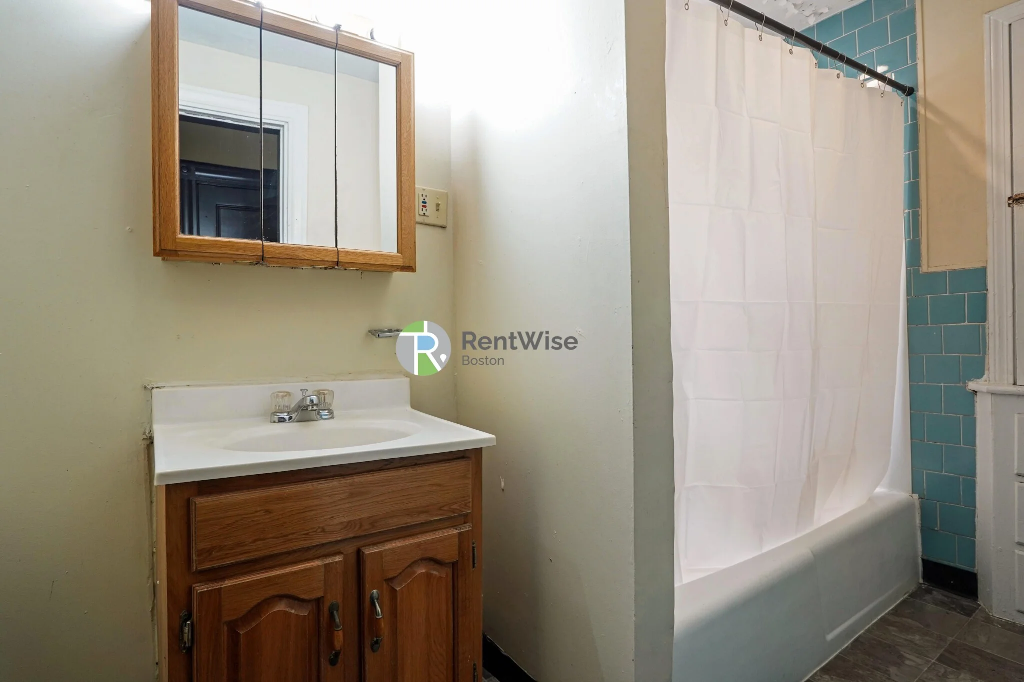 4 bed, 2 bath apartment for rent at 88 Gardena St Unit 88 Gardena St, Brighton — photo 23 of 23