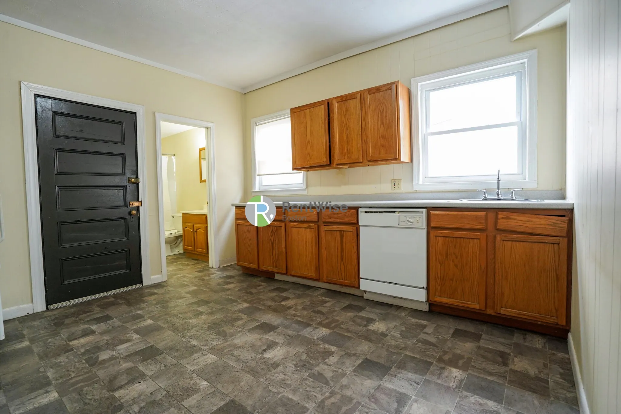 4 bed, 2 bath apartment for rent at 88 Gardena St Unit 88 Gardena St, Brighton — photo 5 of 23