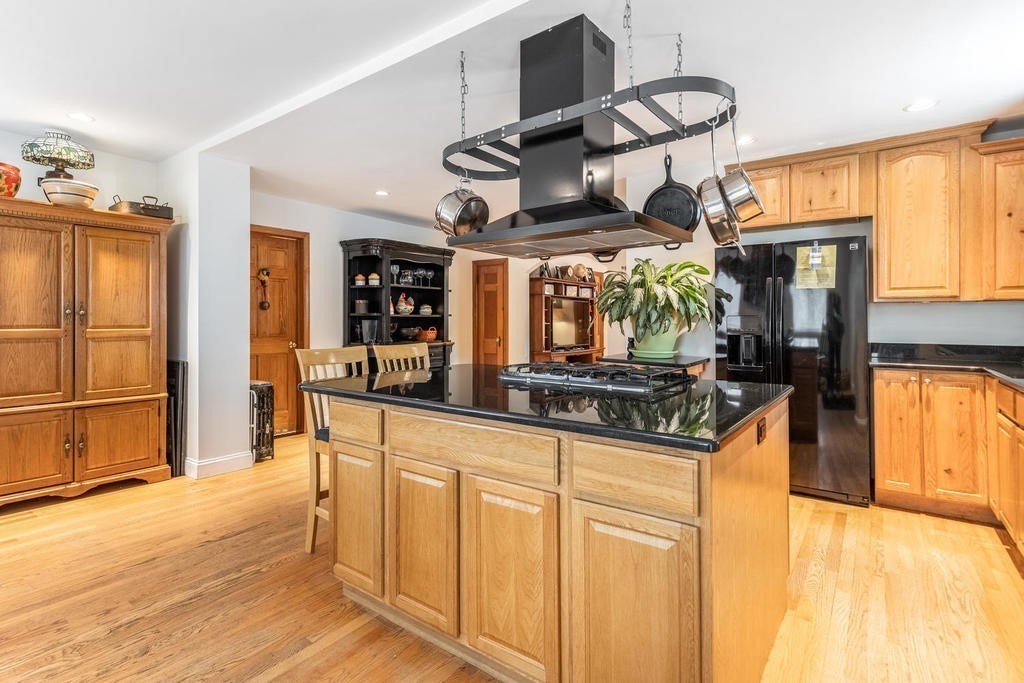 3 bed, 2 bath apartment for rent at 88 Garland St, Chelsea — photo 2 of 29