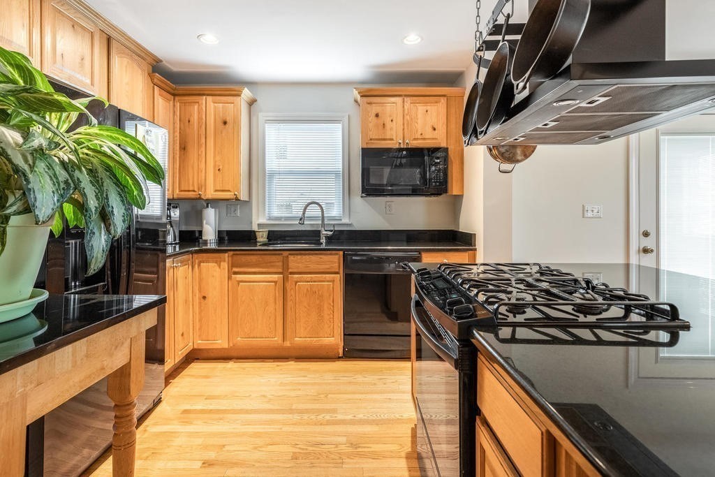 3 bed, 2 bath apartment for rent at 88 Garland St, Chelsea — photo 14 of 29