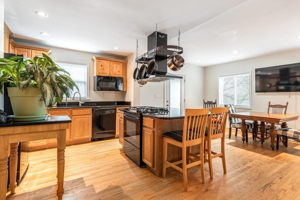 3 bed, 2 bath apartment for rent at 88 Garland St, Chelsea — photo 8 of 29