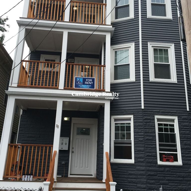4 bed, 2 bath apartment for rent at 88 Gilman St Unit 2T, Winter Hill — photo 5 of 5