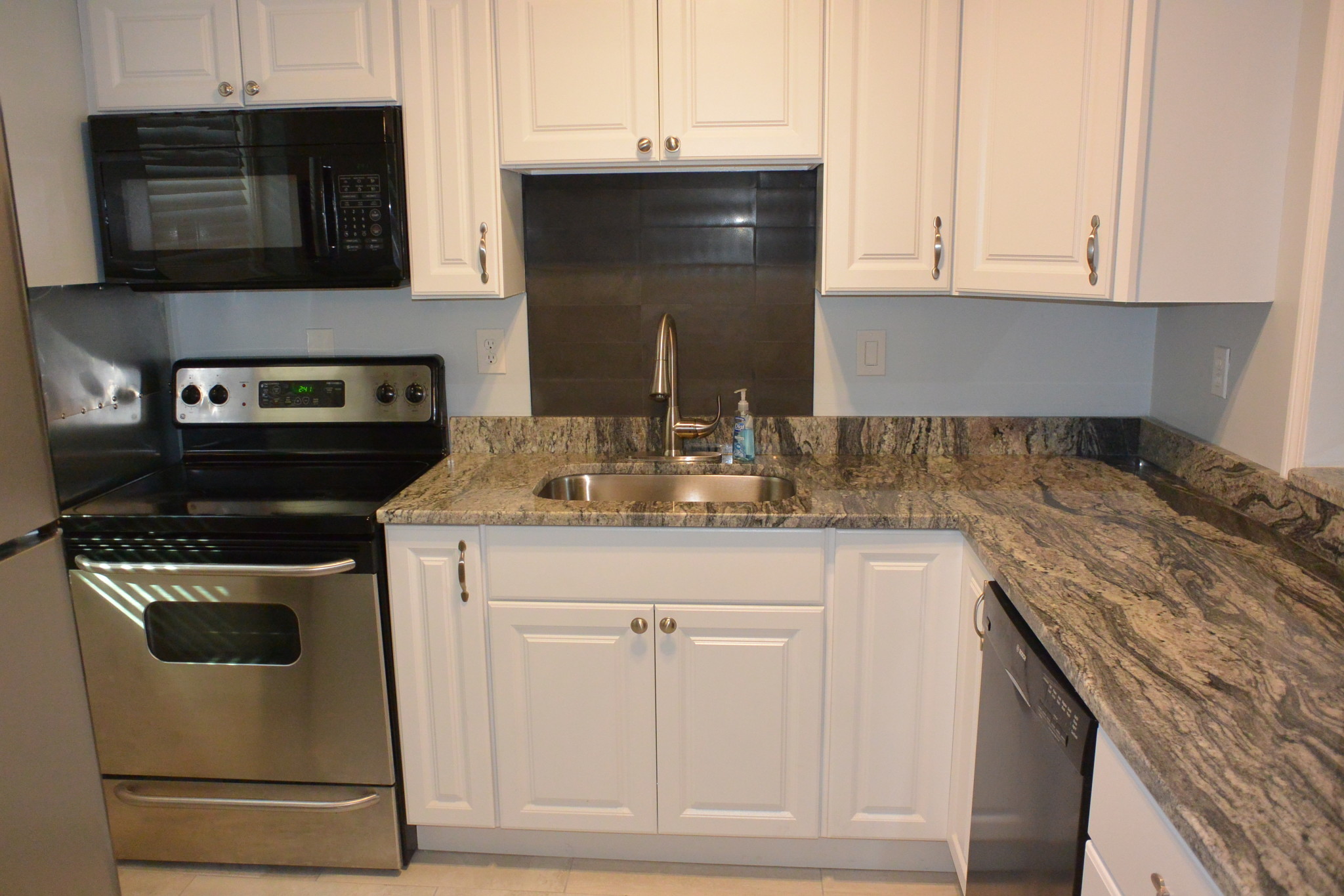 3 bed, 2 bath apartment for rent at 88 Gordon St Unit 3, Brighton