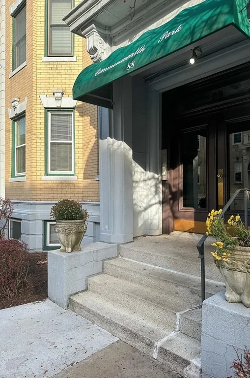 Studio bed, 1 bath apartment for rent at 88 Gordon St Unit 302, Allston — photo 6 of 7