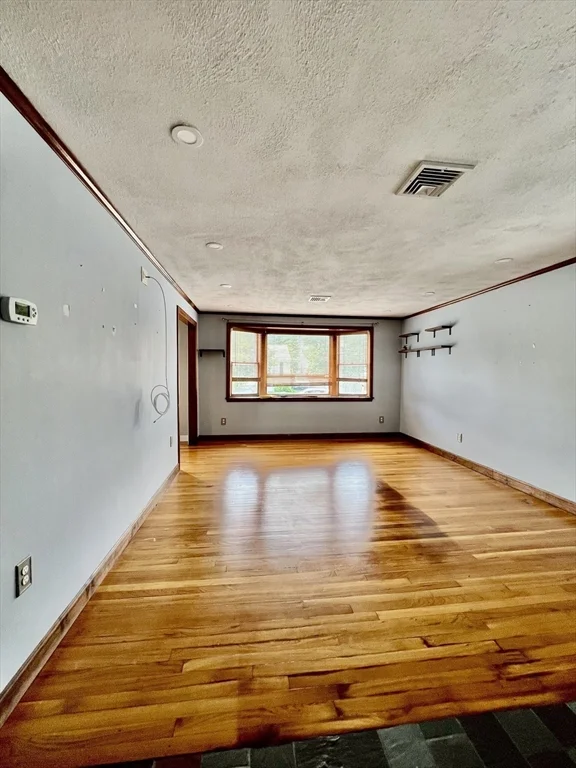 4 bed, 2 bath apartment for rent at 88 Grover St, Everett — photo 5 of 21