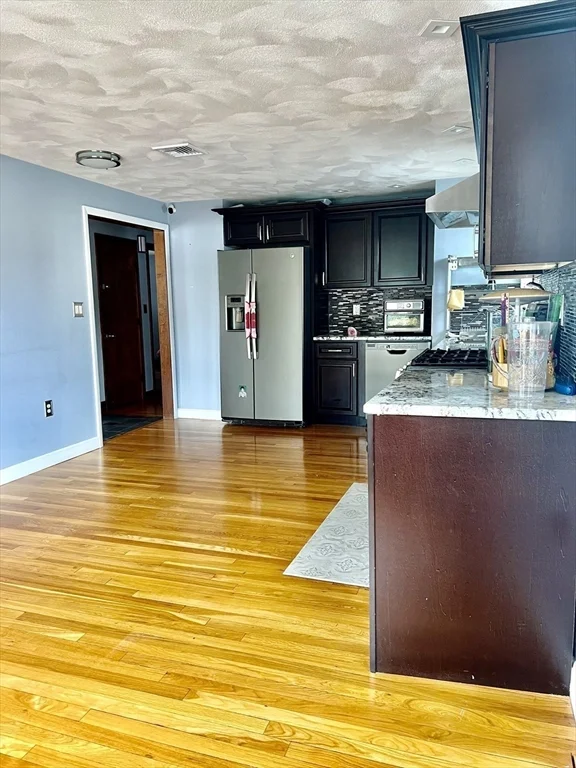 4 bed, 2 bath apartment for rent at 88 Grover St, Everett — photo 4 of 21