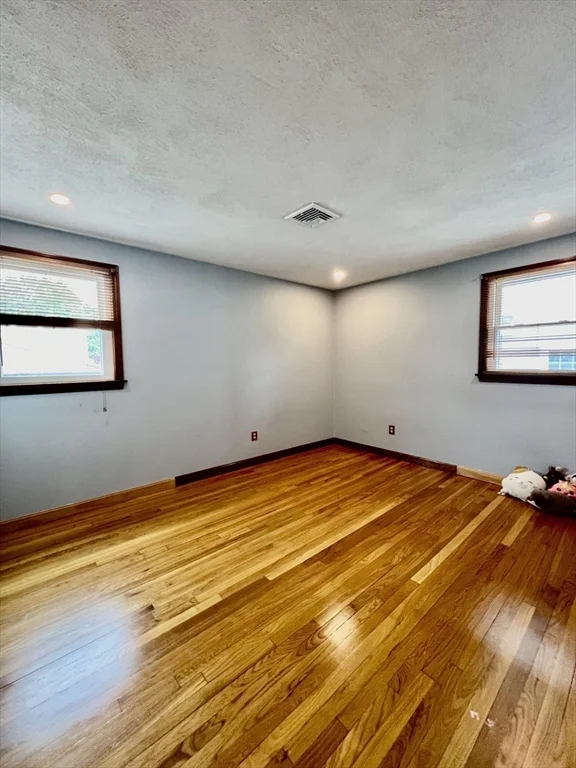 4 bed, 2 bath apartment for rent at 88 Grover St, Everett — photo 8 of 21
