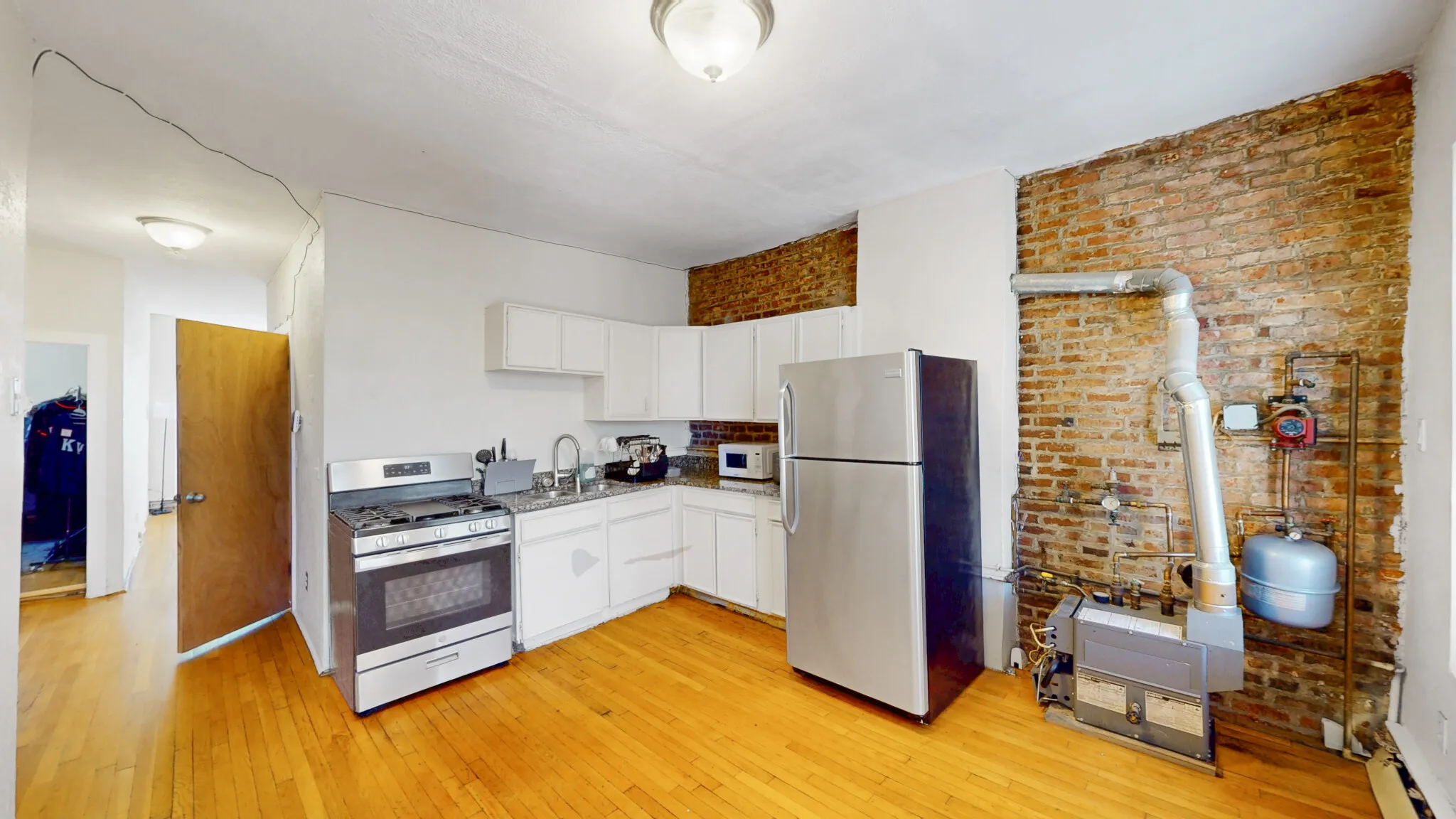 2 bed, 1 bath apartment for rent at 88 Hammond St Unit 8a, Roxbury — photo 4 of 14