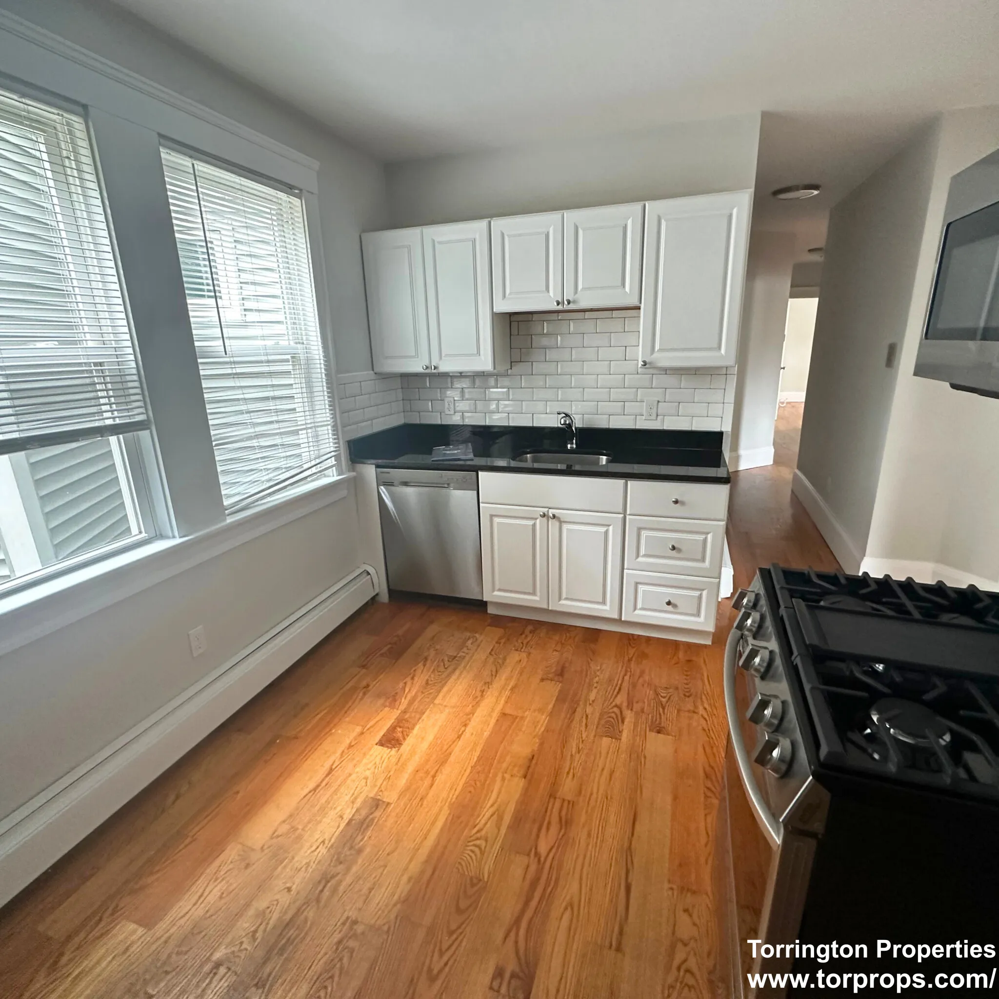 3 bed, 1 bath apartment for rent at 88 Hampshire St Unit 1, The Port — photo 23 of 31