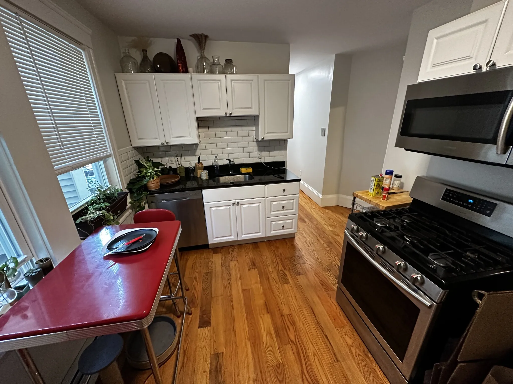 3 bed, 1 bath apartment for rent at 88 Hampshire St Unit 1, The Port — photo 10 of 31