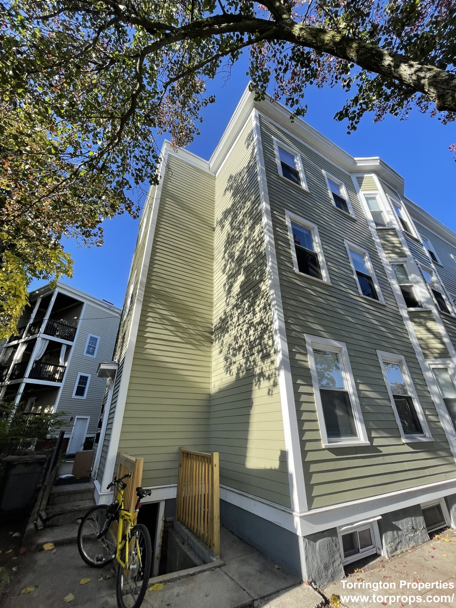 3 bed, 1 bath apartment for rent at 88 Hampshire St Unit 3, The Port — photo 4 of 14