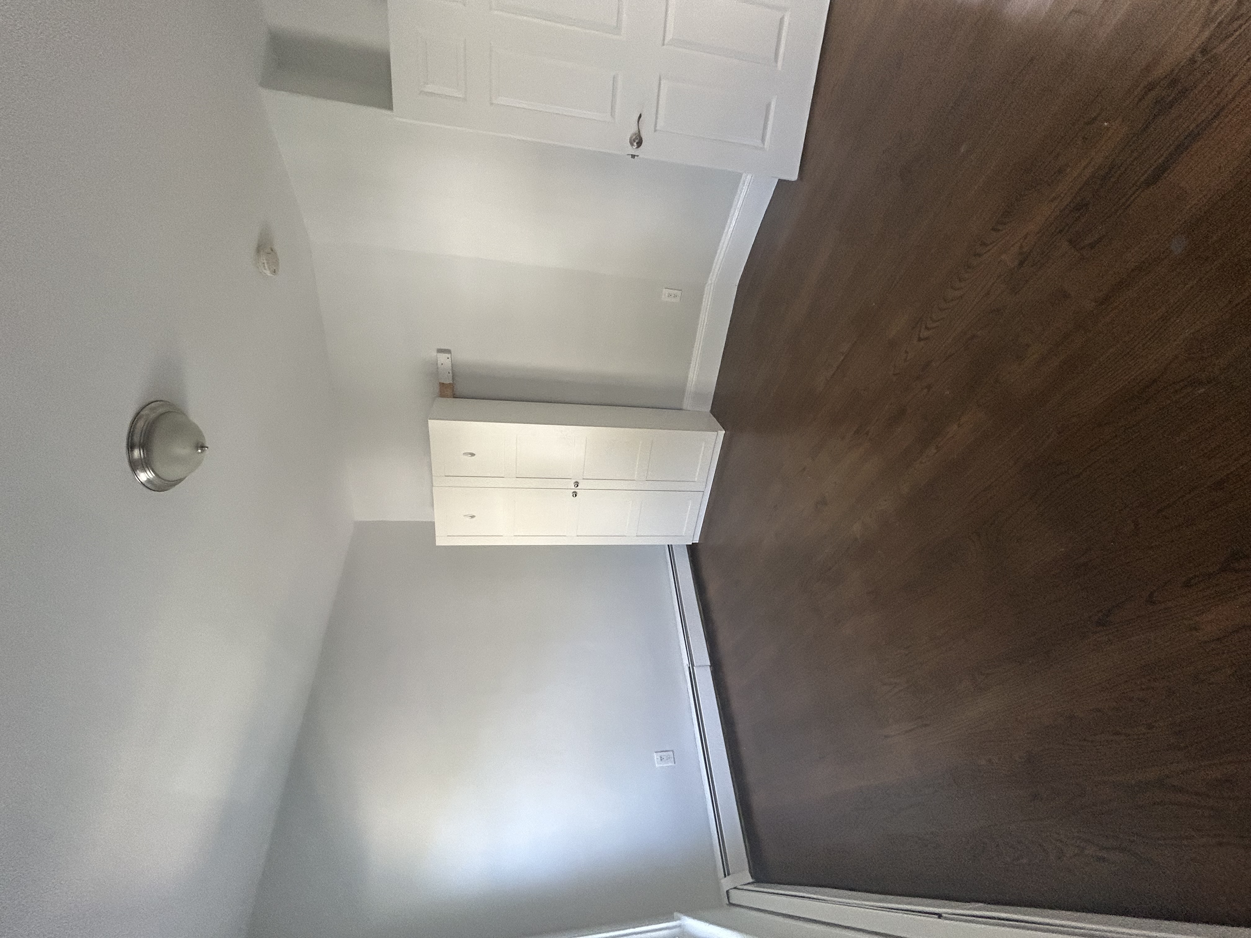 3 bed, 1 bath apartment for rent at 88 Hampshire St Unit 3, The Port — photo 12 of 14