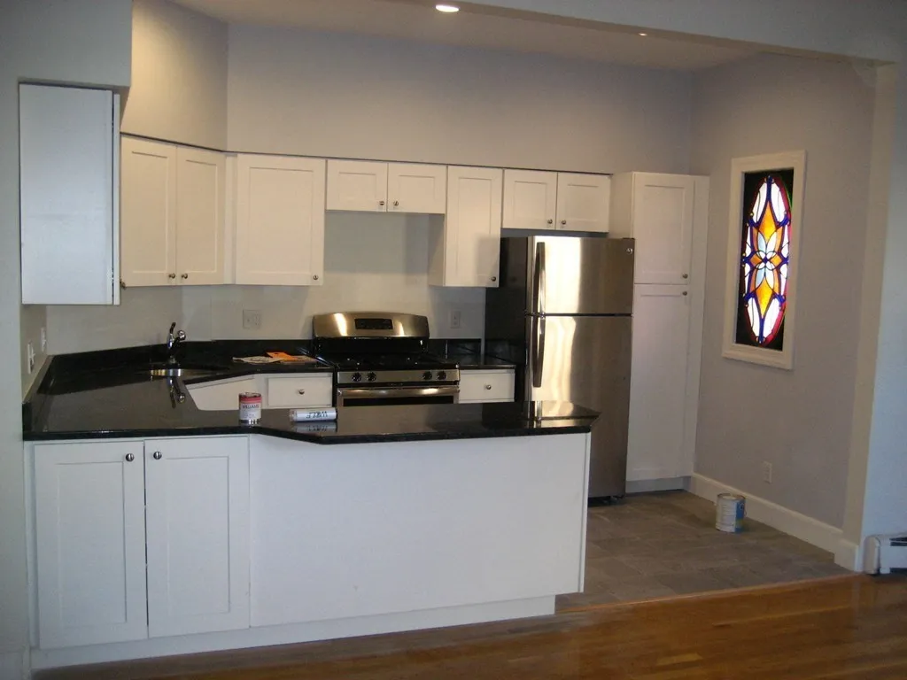 2 bed, 1 bath apartment for rent at 88 Hancock St Unit 2, Mid-Cambridge — photo 3 of 8
