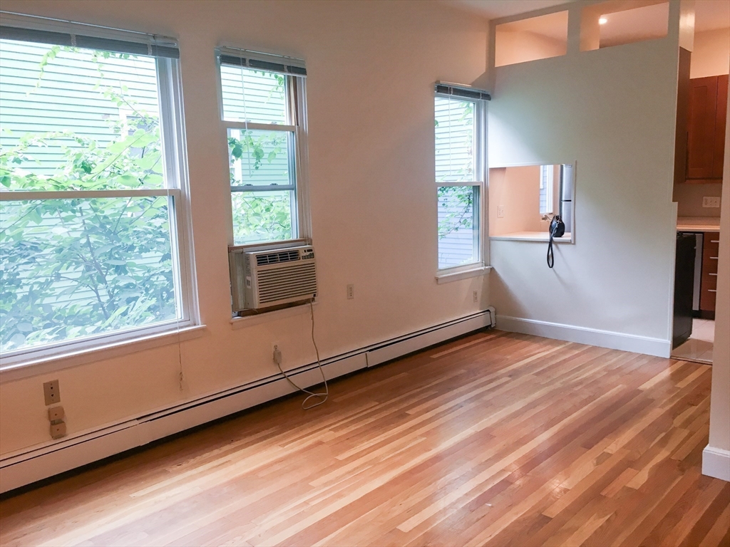 1 bed, 1 bath apartment for rent at 88 Hancock St Unit 8, Mid-Cambridge — photo 5 of 8