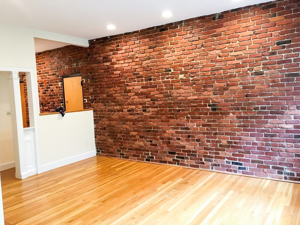 1 bed, 1 bath apartment for rent at 88 Hancock St Unit 8, Mid-Cambridge