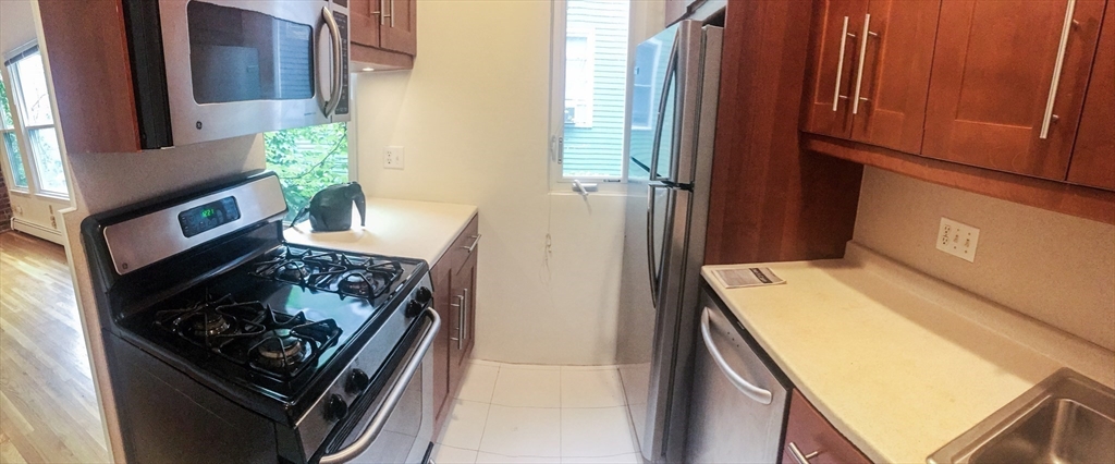 1 bed, 1 bath apartment for rent at 88 Hancock St Unit 8, Mid-Cambridge — photo 3 of 8