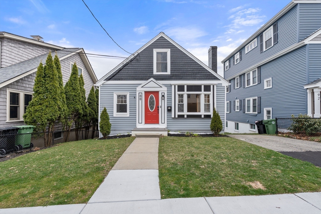 3 bed, 1.5 bath apartment for rent at 88 Highland Ave Unit 1, Watertown — photo 1 of 20