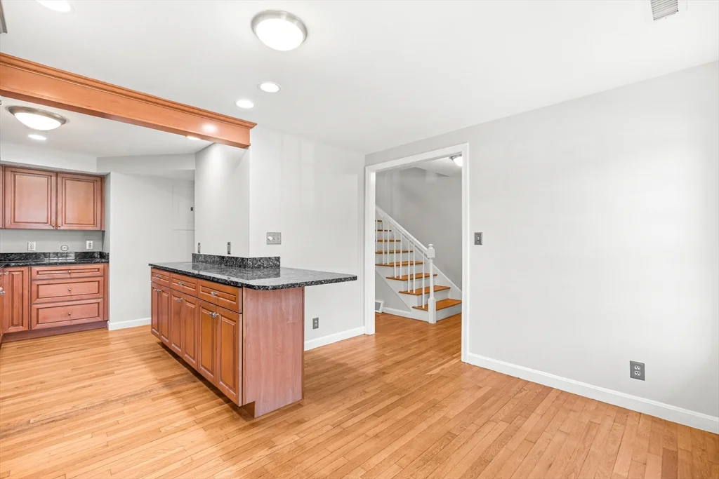 2 bed, 1 bath apartment for rent at 88 Jericho Rd Unit 88, Weston — photo 8 of 18